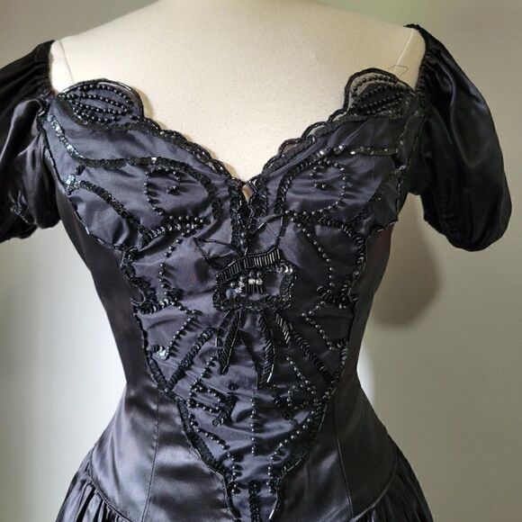 VINTAGE BLACK BEADED COCKTAIL FORMAL DRESS BEST FITS SMALL - Picture 6 of 16